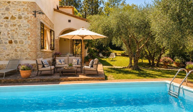Charming Villa with Private Pool & Garden in the Heart of the Village