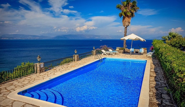 Classy Villa Aphrodite with Pool, Sea & Castle Views - 5 min drive from Center