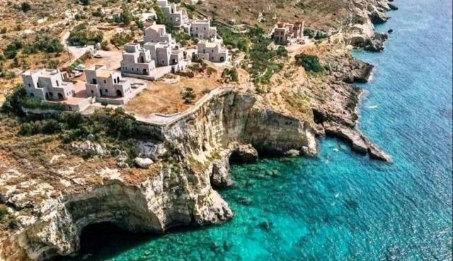Cliffside Cozy Villa w/Seaviews