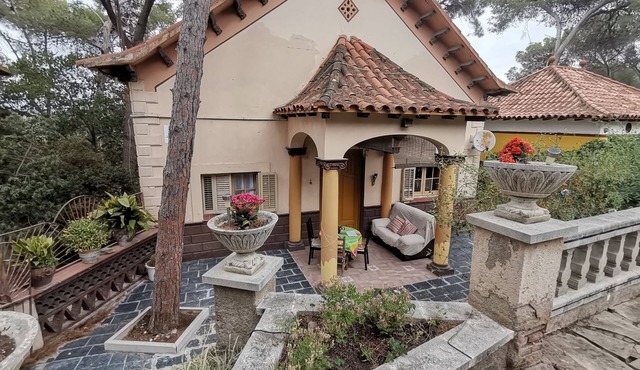 Colonial House 20km from the center of Barcelona