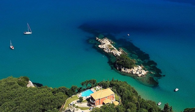 Corfu,St Spyridon NE, Luxury,on the beach,privacy,heated pools,-1038271