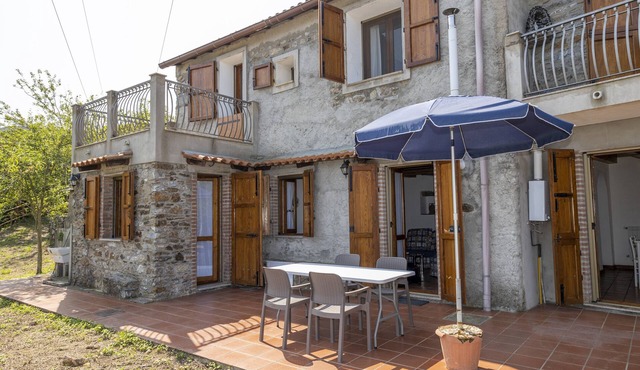 Cottage 'Rustico E Casale' with Sea View, Private Terrace and Wi-Fi in Gioiosa Marea