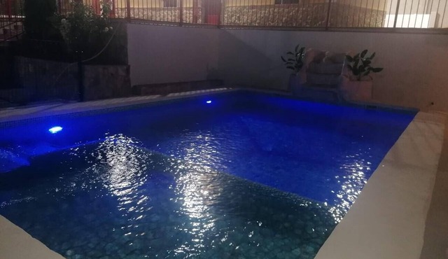 Country House 'Los Ferreles 3 Dormitorios' with Shared Pool and Wi-Fi