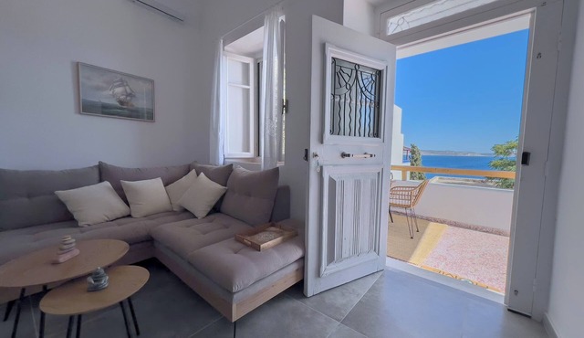 Cycladic Home with a view - 2 min walk from the beach!