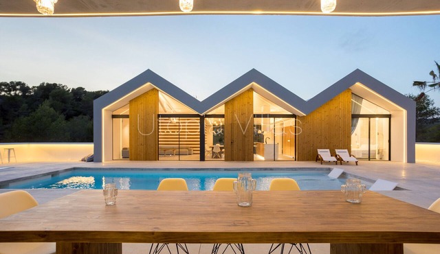 Design, comfort, and Mediterranean lifestyle 5 mn to Sitges!