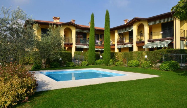 DESY HOUSE