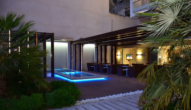 Deves Hotel