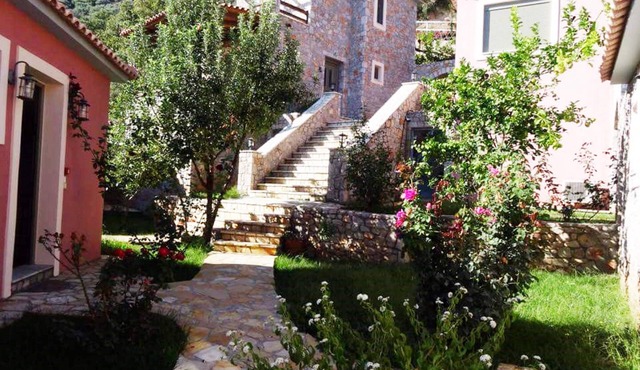DIO GUESTHOUSES VILLA PARNONAS 3 B/R WITH PRIVATE GARDEN AND SWIMMINGPOOL