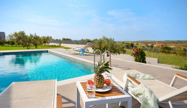 Discover unforgettable sunsets at Sunset Villa, Halkidiki's hidden gem