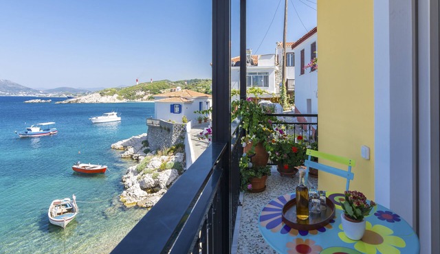 Eftopia Beachfront 3-bedrooms apartment