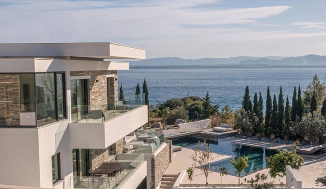 Endearing Beachfront Loutraki Villa | Villa Aegean Light | 4 Bedrooms |.