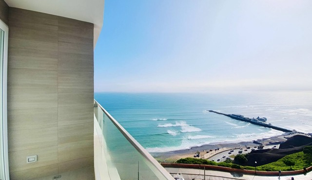 Entire apartment in front of the sea in Miraflores Tourist and 5 minutes from everything!