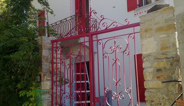 Epavli Sofia, Horto, 5 min. walk to the sea, ground floor apartment