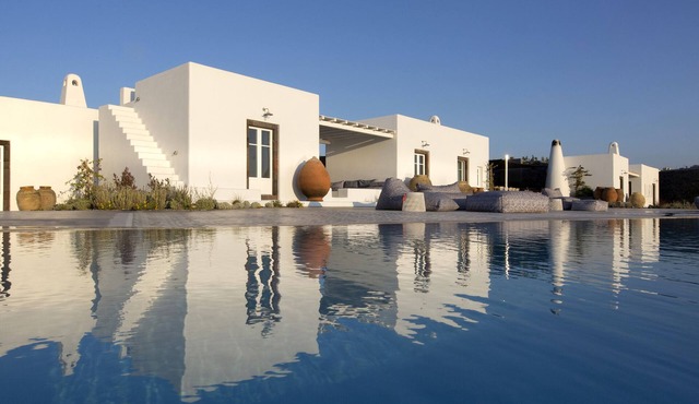 Erosantorini Estate