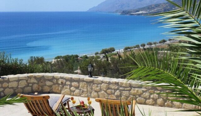 Escape everyday life away from the hustle and bustle .