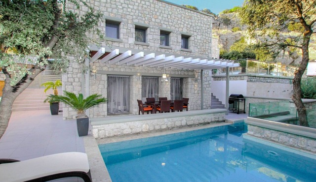 Executive Rhodes Villa | Villa Barbie | 2 Bedroom with Sea Views | Pefkos