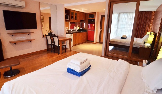 Executive studio,615, 5 Star, Night Bazaar area