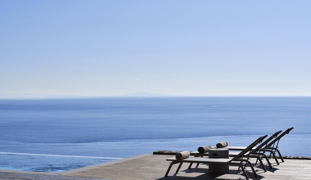 Feeling the endless blue !