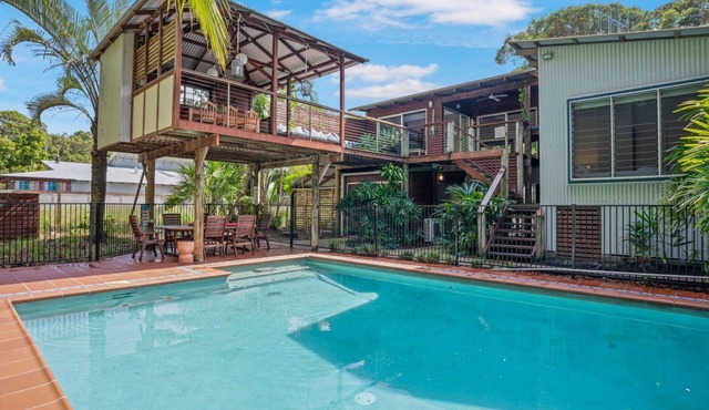 Gecko's Rest - Rainbow Shores. Executive Beach House - Pet Friendly Too! Wi-fi. Pool