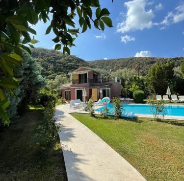 Gialos Villas 1-2 With a Private Pool