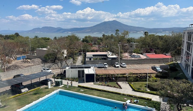 Great apartment with private rooftop, pool & lake view near Chante Spa, Jal.