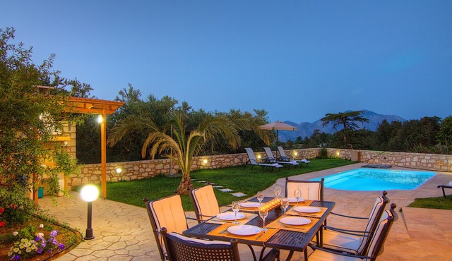 Green Paradise Luxury Villa In Crete