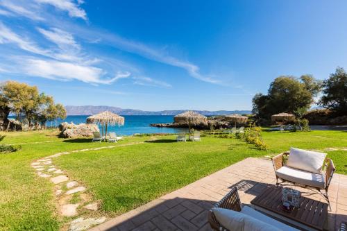 Harmony Villa - Beachfront Escape