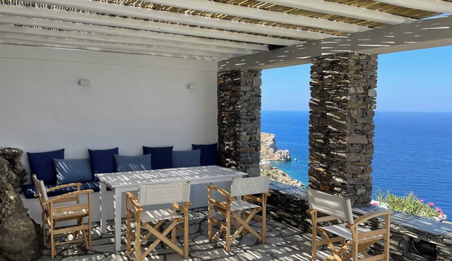 #HH10 Kastro view residence