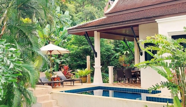 Hide away deluxe jungle bungalow, private pool, free WIFI