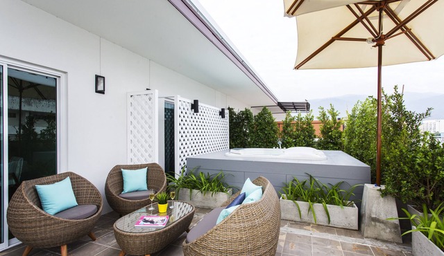 Hip Chiang Mai 7 Bedroom Townhouse