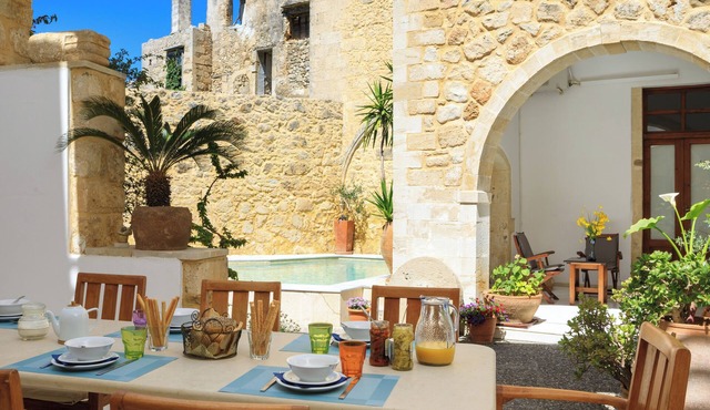 Historic Venetian listed building of 540m2, IDEAL FOR FAMILY EVENT & RETREATS