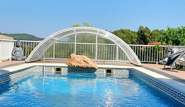 Homerez - Big villa for 20 ppl. with swimming-pool, jacuzzi and garden at Querol
