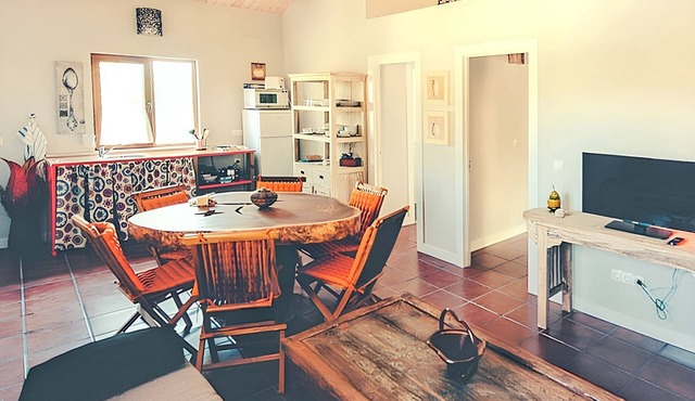 Homerez - House in Cañamero, shared pool