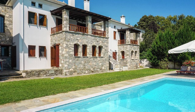 Homerez - Splendid Villa in Tsagkarada with View