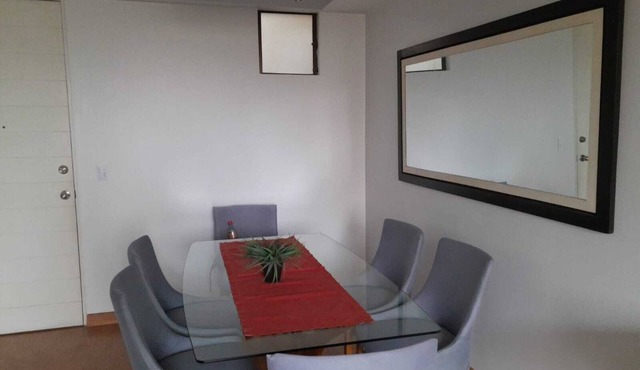 Ideal apartment for families near the U.S. Embassy, steps from CC. El Polo