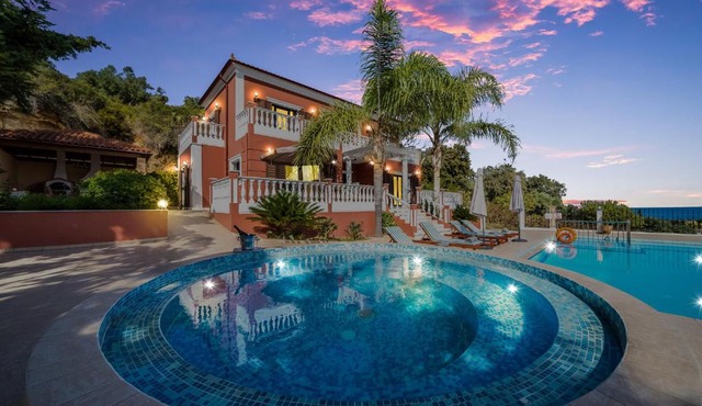 Iro Royal Villa