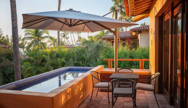 Jaguar. Beach Facing House (10 steps) - Bucerías