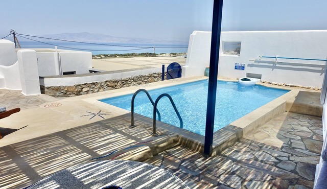 Kamari Villa-B w/private Pool & Jacuzzi