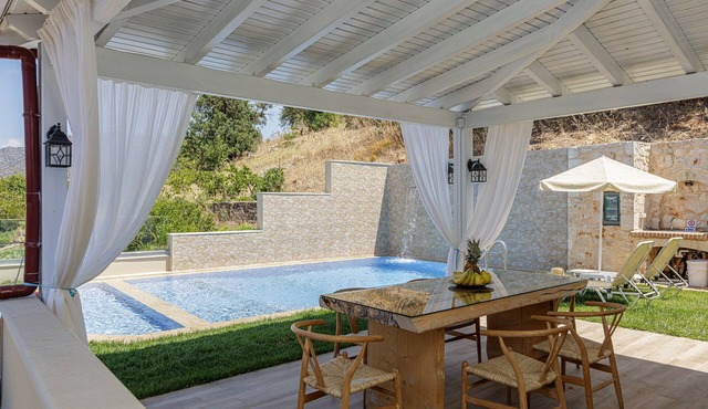 Kampos Villa III, Nature Living with Heated Pool
