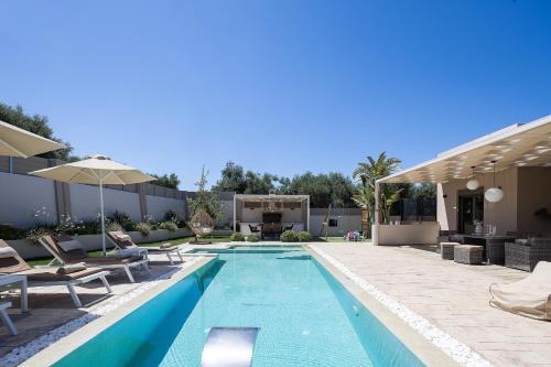 Koin Villa Sunset, With Heated Pool & Whirlpool, By ThinkVilla