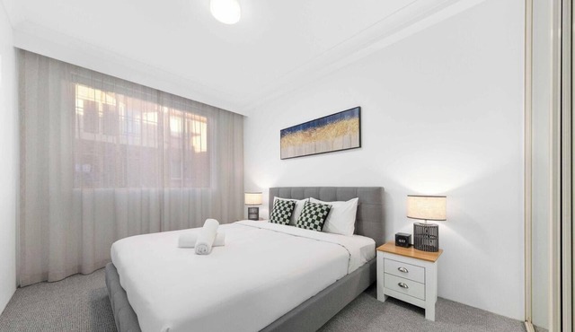 KozyGuru | Camperdown | Stylish Apt with Parking