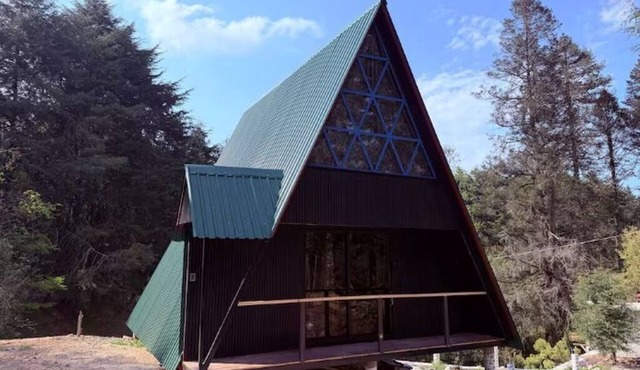 La cabaña verde en el bosque By GEtores