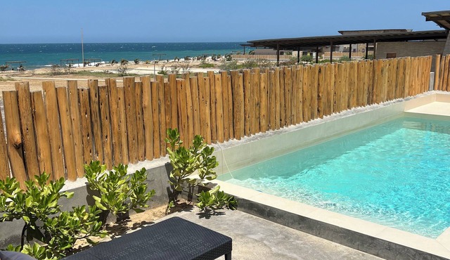 La Morada Punta Sal - Beach house in front of the ocean