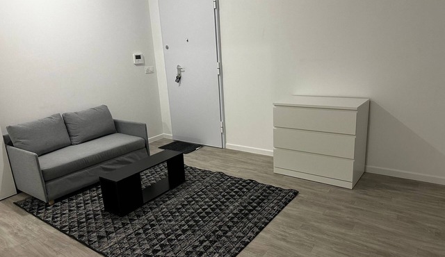 Large, well-located studio