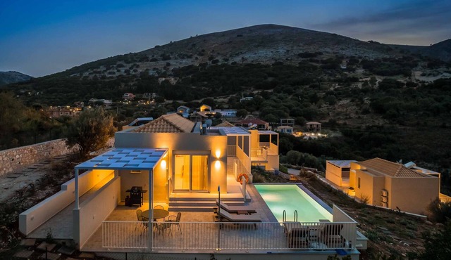 Levantes Villa - Two Bedroom Villa, Sleeps 4