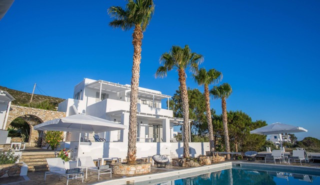 Luxury, 6 br, Sea Front Villa, Villa Agia Irini Cove with private pool