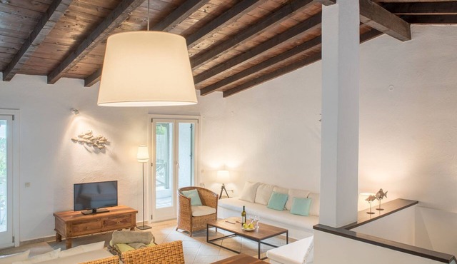 Luxury Skiathos Villa | Three-Bedroom Villa | Vromolimnos