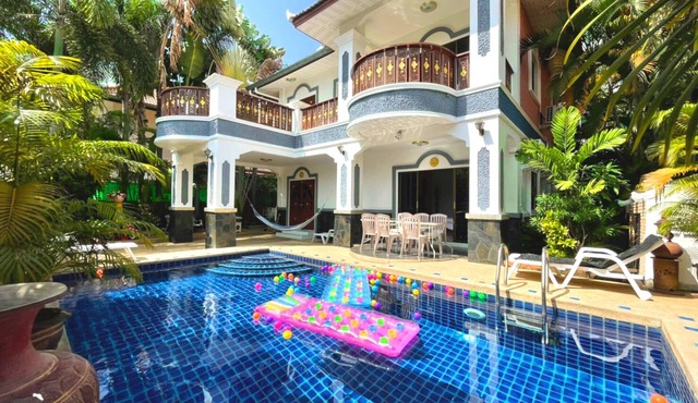 MADEE VILLA - PATTAYA HOLIDAY HOUSE - WALKING STREET