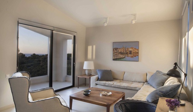 Maisonnette - Three Bedroom Apartment with Sea View