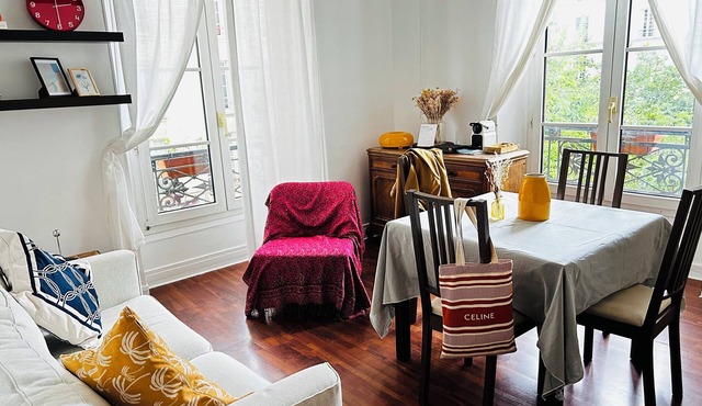Marais super center charming flat of 2 rooms with view !